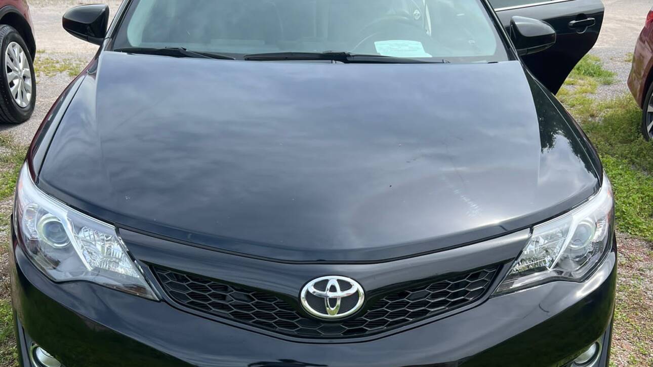 Toyota Camry SE 2014